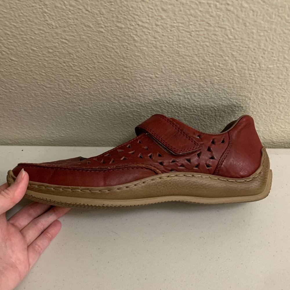 Rieker Red Leather Mary Janes Shoes Women’s Size 40 (Size 8.5-9) Laser Cut - Picture 6 of 10